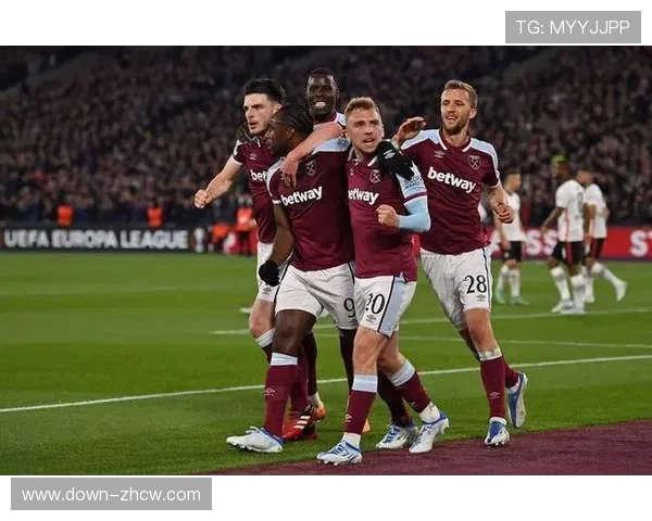 曼联主场迎战西汉姆，默森预测主队3-1取胜延续势头